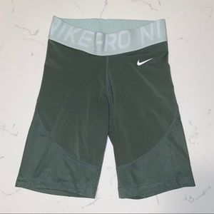Nike pro biker shorts XS